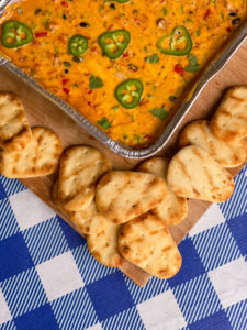 campfire queso dip with Stonefire naan dippers
